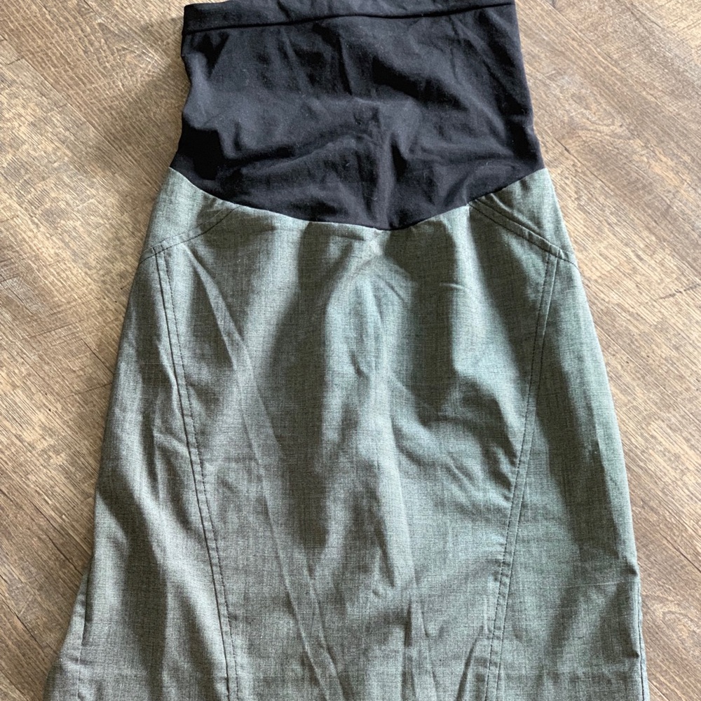 Maternity pencil skirt
